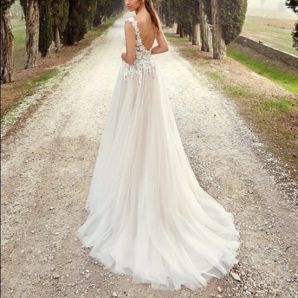 Eddy K 1226 Wedding Dress (fits like a 2) - Picture 3 of 8